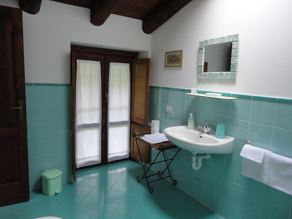 Casa Visnenza Bed & Breakfast Capo di Ponte Room photo